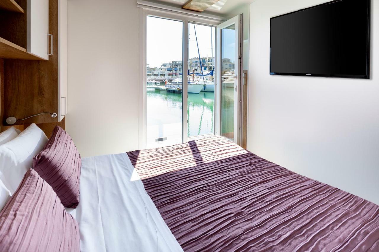 Bateau-hôtel Portoverde Luxury Houseboat *